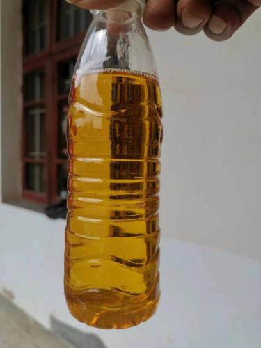El aceite tung ácido de Lowes se usa en madera manchada