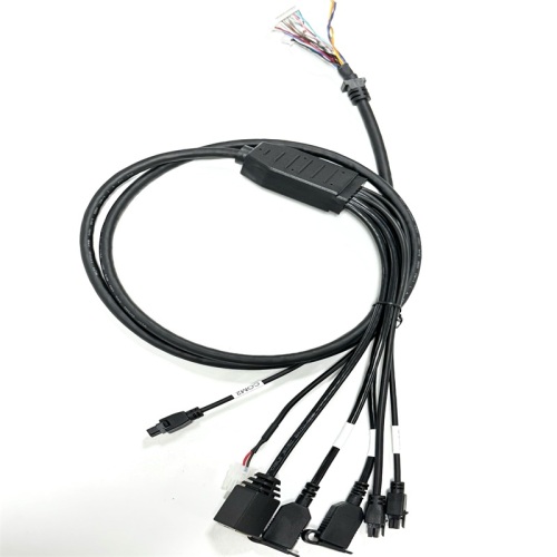 Cablaggio con staffa multi-ramo VT-7 con connettori USB RJ45 e multi-tipo