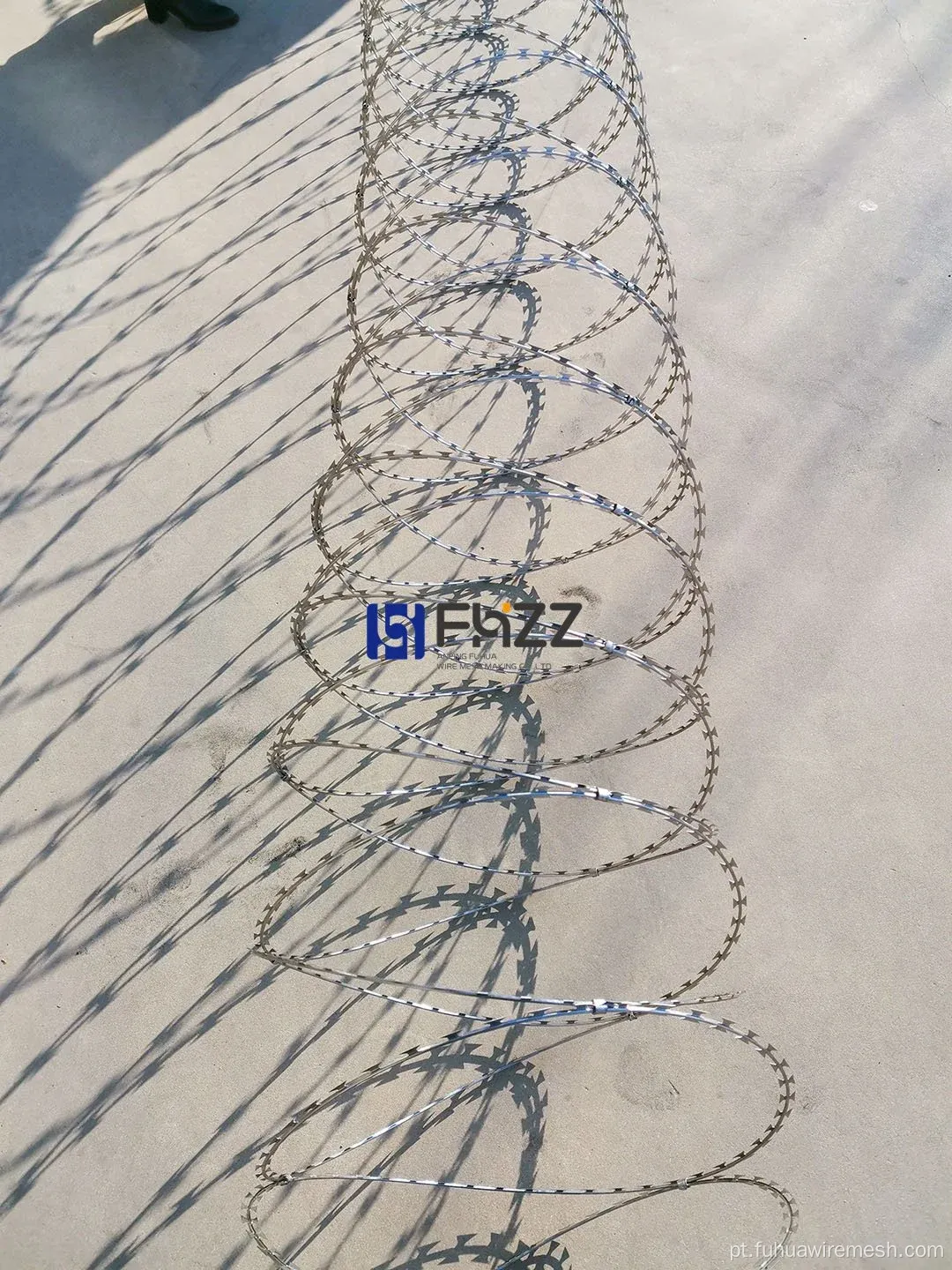 BTO-22 Aço inoxidável Concertina Razor Barbed Wire