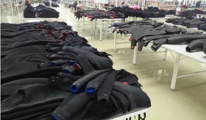 OEM&ODM Neoprene 3mm Wetsuits for Men and Women - Diving, Surfing, Rowing, Swimming & Water Sports