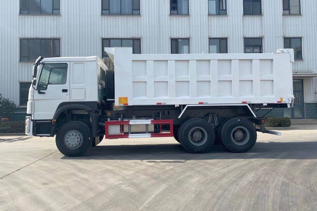 Heavy Duty Dump Truck for Construction Sites
