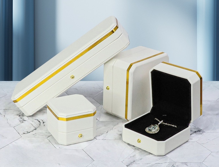 Gold Clasp Octagonal Jewelry Box in PU Leather