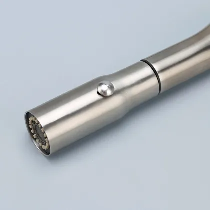 delta signature pull out kitchen faucet