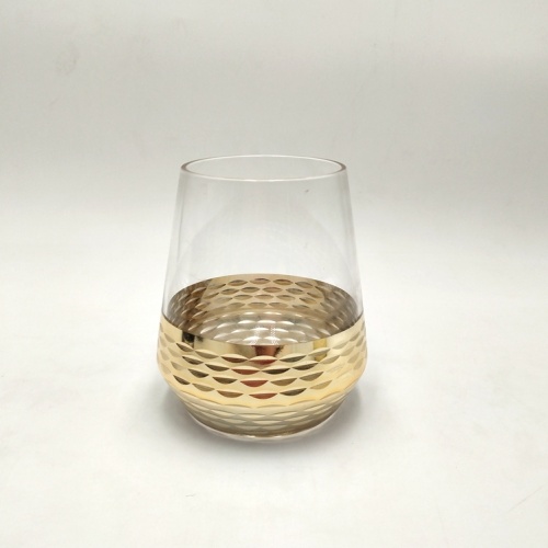 Bicchieri da vino senza stelo con incisione in oro e bicchieri alti