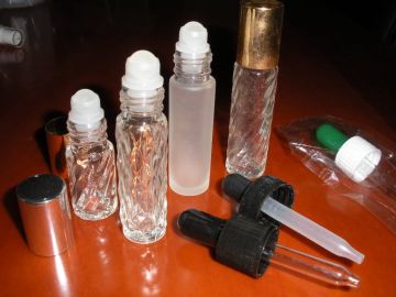 1 Inch 0.05mm Perfume Roll On Bottles With Holder For Cosmetic Packaging