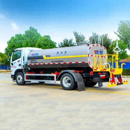 165 HP 9300 Liter Water Tank Truck