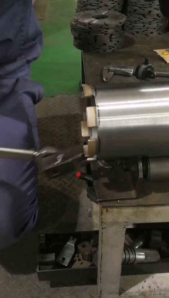 Diamond Wet Core Drill Bits with Mesh Roof Segment for Concrete Drilling