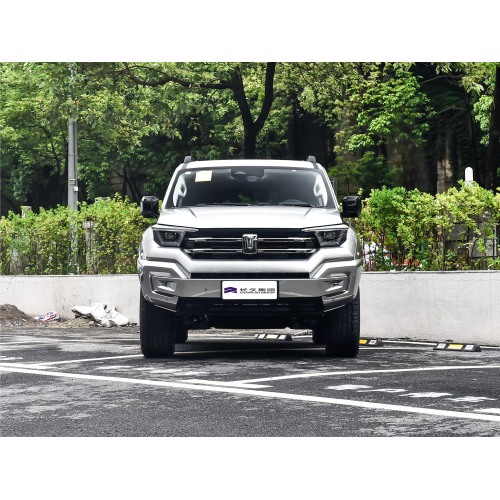 坦克400 HI4-T插入式混合动力SUV