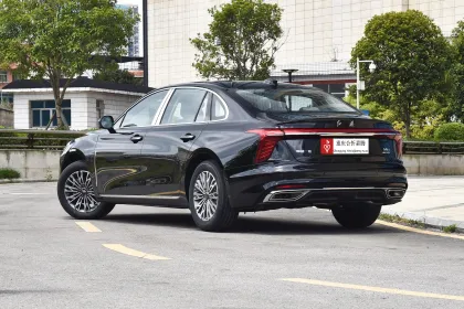2024 New Faw HongQi H5 Hybrid: New Energy Vehicle Van