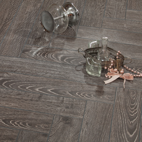 Between Vinyl Flooring and Laminate Flooring