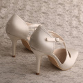 Ivory Satin Black Pointed High Heel Bröllopsfest Skor