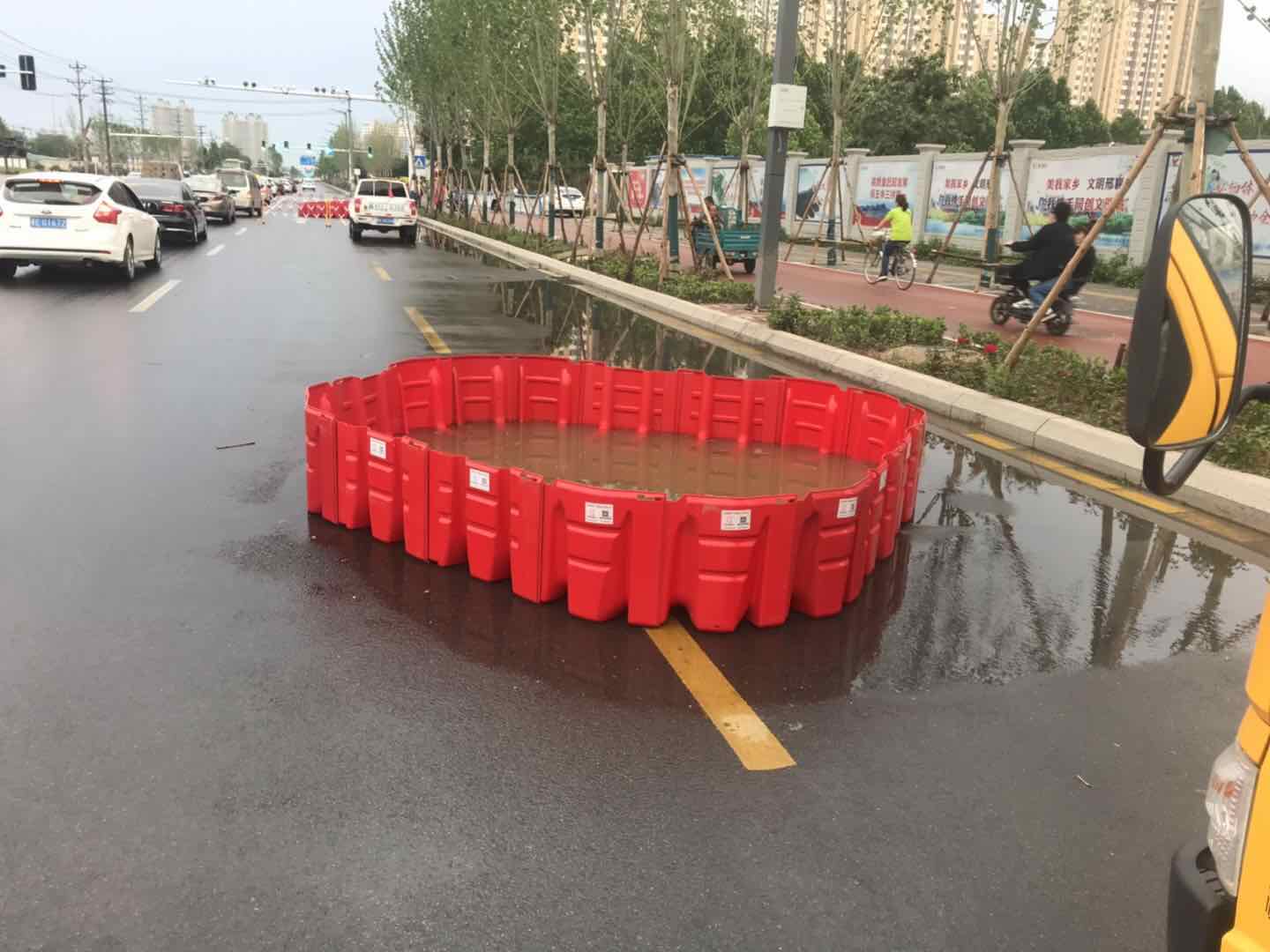 Sistema modulare della barriera di arresto del bosco di alluvione