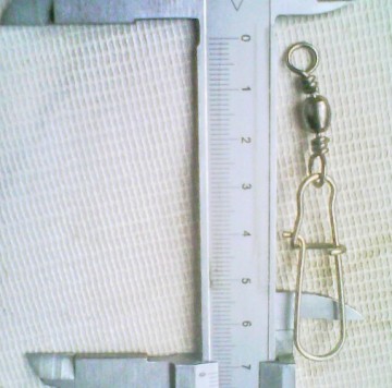 Barrel swivel with nice snap