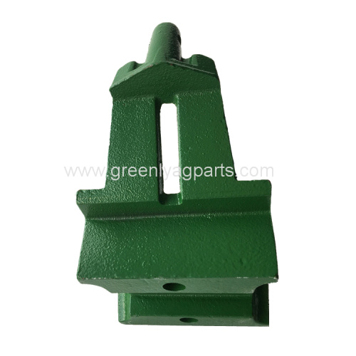 H153898 Suporte do rolete inferior da plataforma John Deere