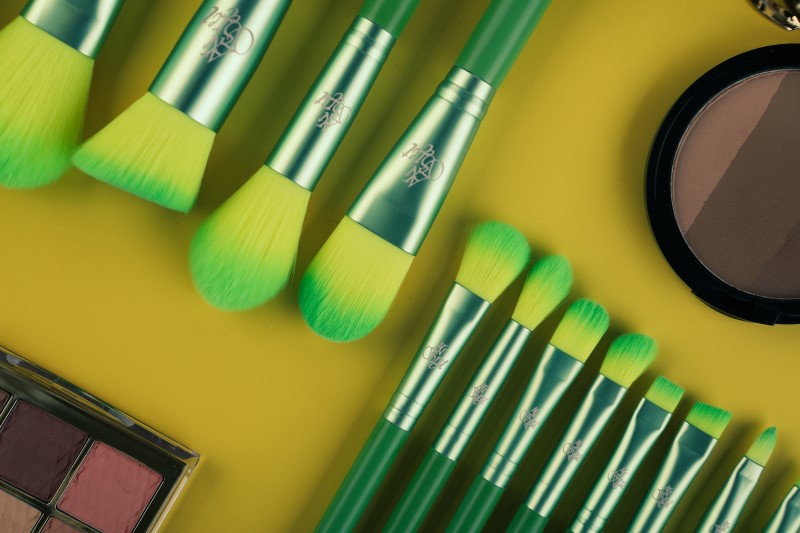 Makeup Brush 1340 Details