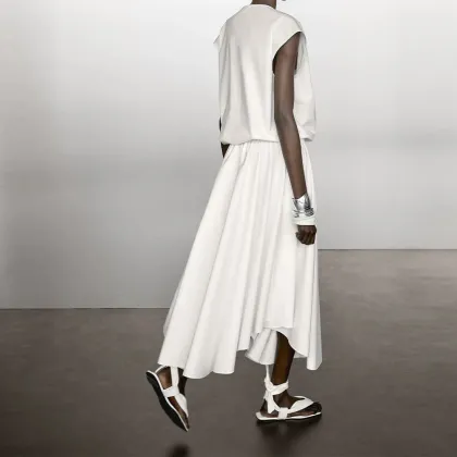 Women's elegant and versatile poplin sleeveless shirt