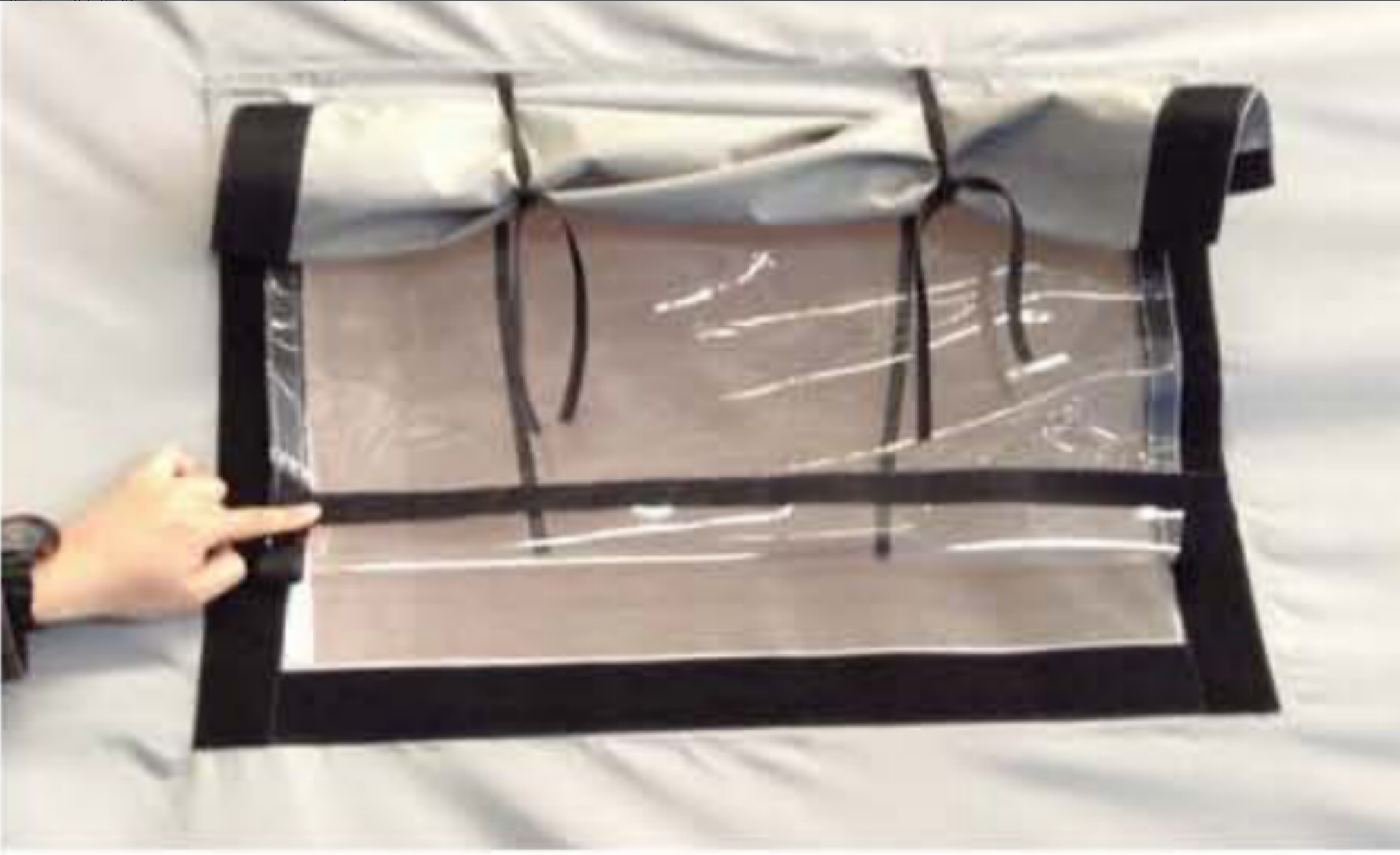 Triple-layer tent windows
