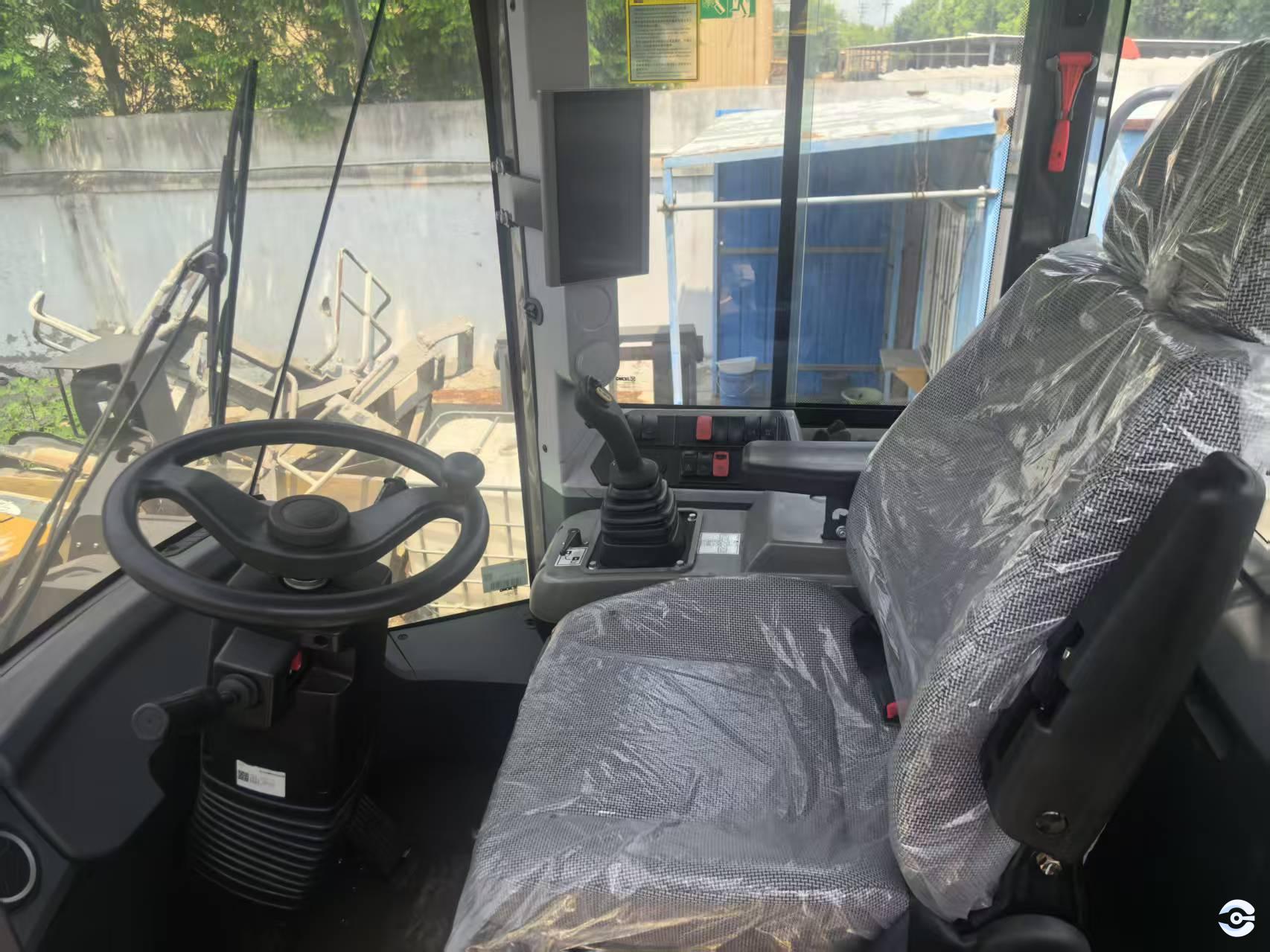 strong wheel loader