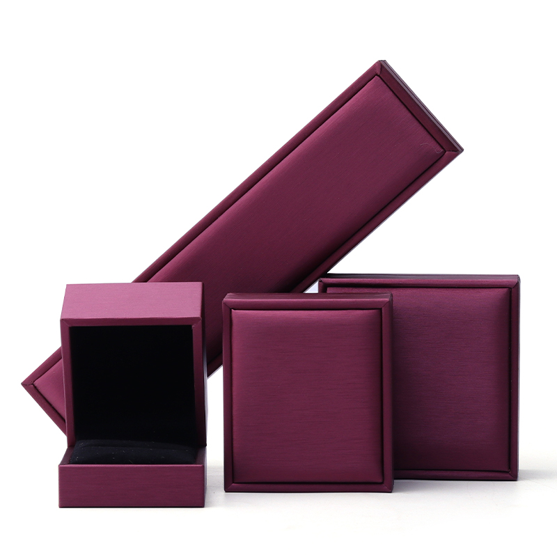 Custom Luxury Velvet Purple PU Leather Jewelry Box