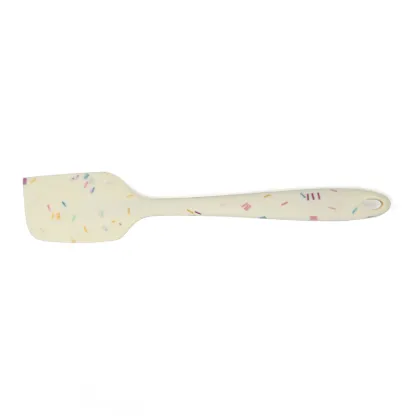 High-Quality Silicone Scraper and Baking Tools for Pastry Making