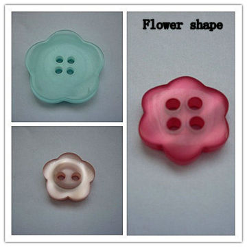 custom flower shape round plastic resin buttons