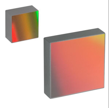 Custom holographic diffraction grating