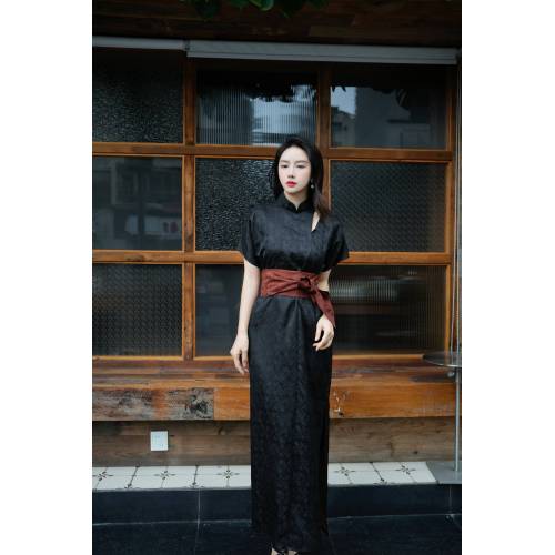 Vestido con cinturón Xiangyunsha de Shisanchai Silk Road