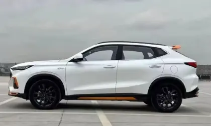 Hot Sale Changan Oushang X5 Compact SUV with Turbo Engine and Rear Camera