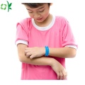 Heißer Verkauf Einzigartige Silikon Slap Armband für Geschenke