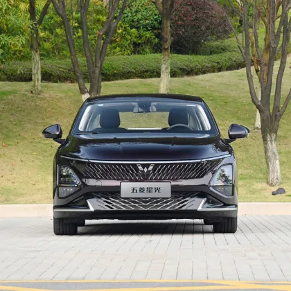 Wuling Starlight Hybrid Sedan: Five Seat A-Class Long-Range New Energy Vehicle
