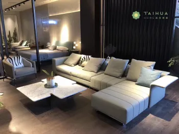 Modern Stylish Living room With Leather Sofa
