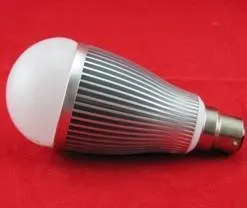 Indoor Dimmable Led Light Bulbs Can Distribute More Light Power 550-700lm