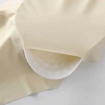 Seamless Ice Silk Strapless Bra with Chest Pads