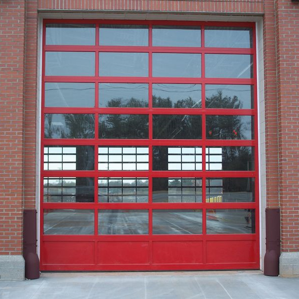 Puertas seccionales de la estación de bomberos