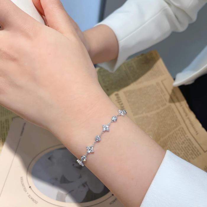 Vòng tay trạm kim cương trồng trong phòng thí nghiệm vàng trắng 18K