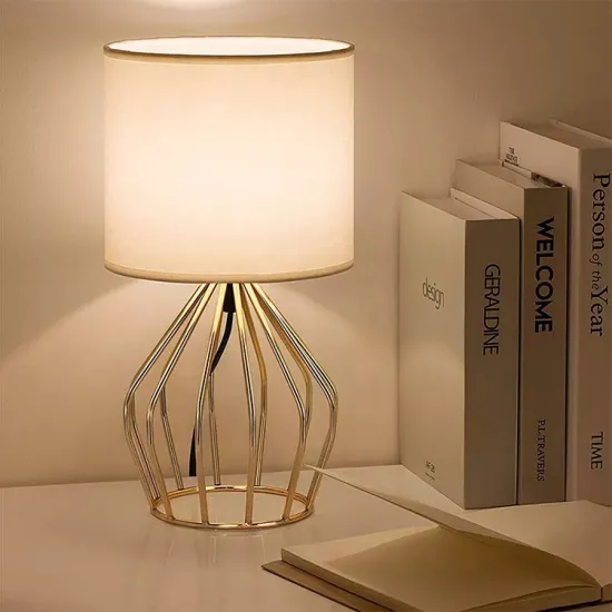 Modern LED Desk Light: Hot Selling Cheap Bedside Table Lamp with USB Port