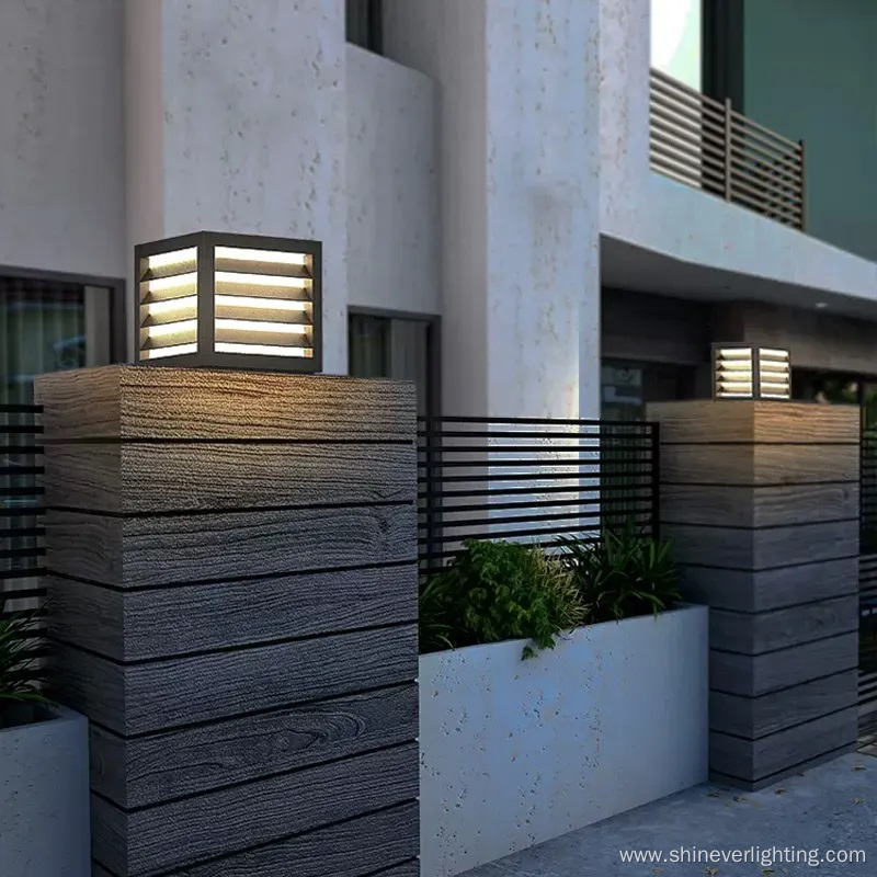 Outdoor LED Door Courtyard Solar Garden Light