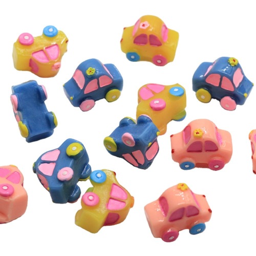 Dessin animé voiture résine décoration 3D Kawaii transport jouets enfants cadeaux bricolage ornement noël embellissement porte-clés fabrication