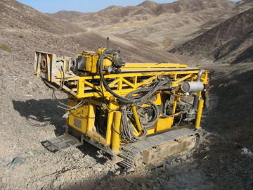 Air Cooled Hydraulic Diamond Surface Core Drilling Rig 132kw Csd1300l