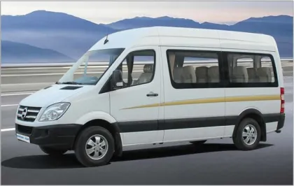 Hot Sale 6meters electric cargo van Pure Electric mini transport bus 14seats mini bus electric car