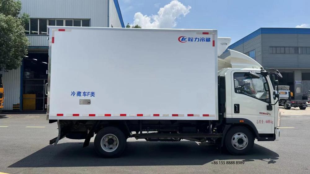 Sinotruk Howo Refrigerated Truck 4 Jpg