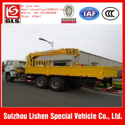 dump truck with crane