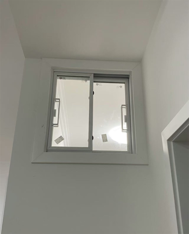 Space Saving Sliding Window Systems