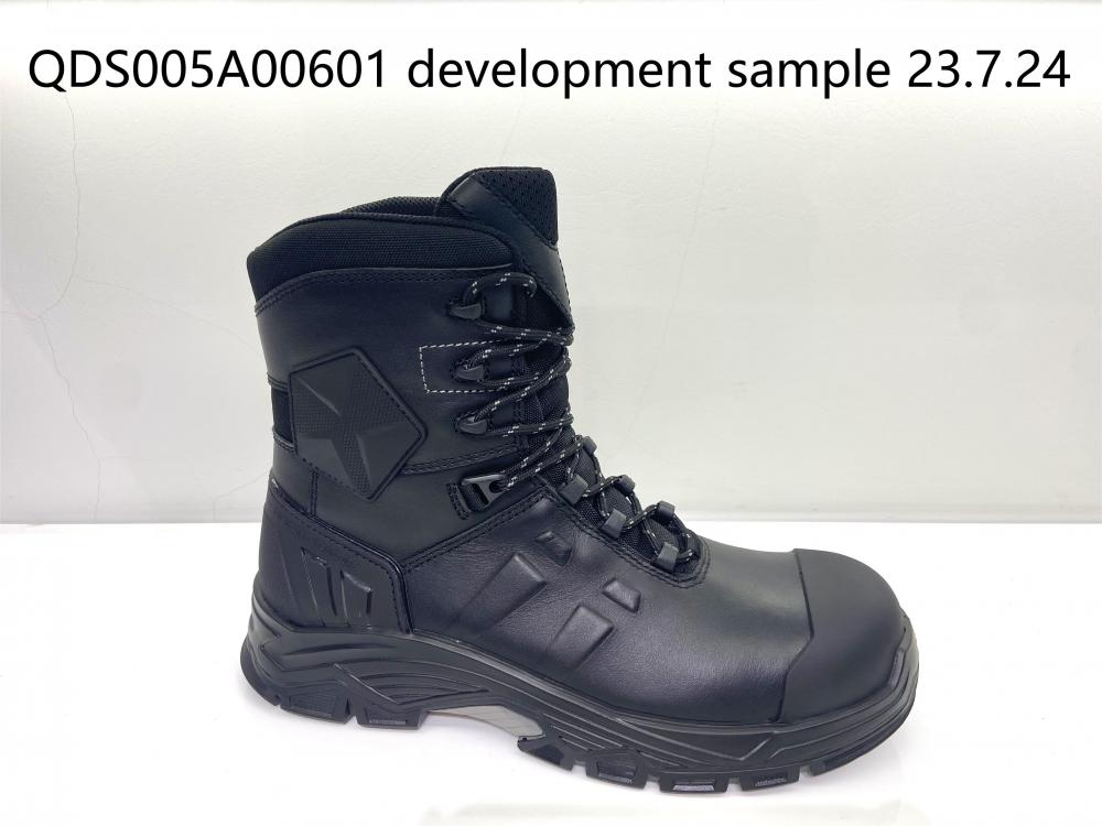 Men's safety work shoe