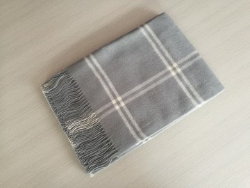 Superfine plaid wool blanket