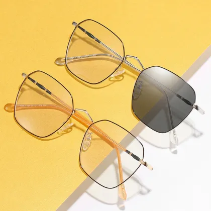 BOOM Fishing Driving Glasses: Blue Light Blocking Discoloration Photochromic Glasses