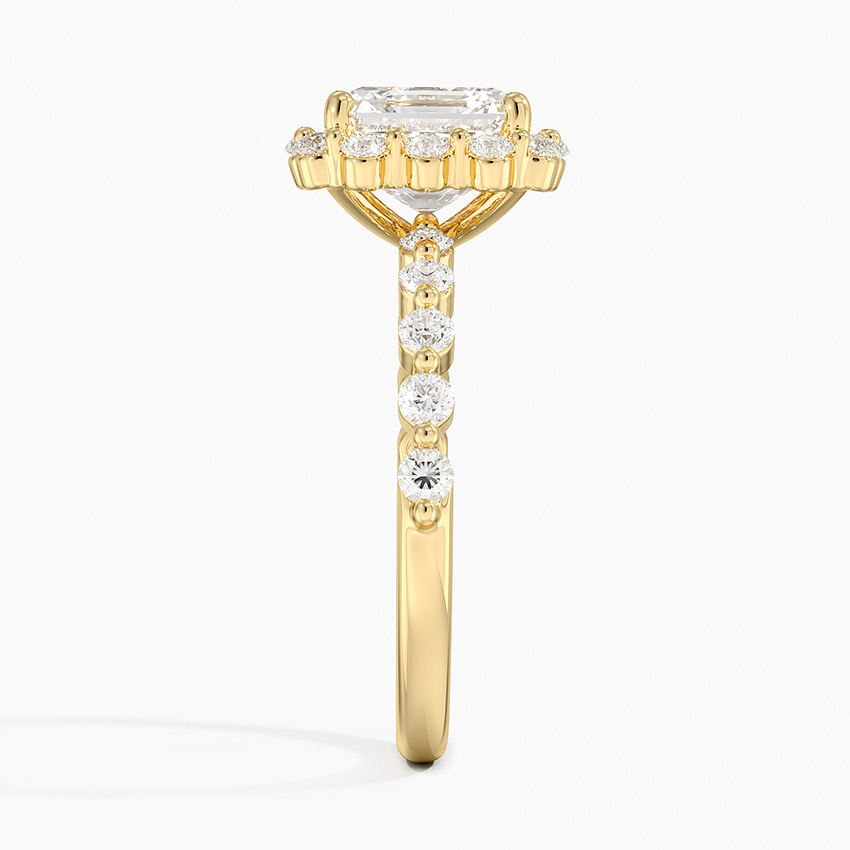 Side Profile ng Scalloped Diamond Band at Asscher Halo Ring