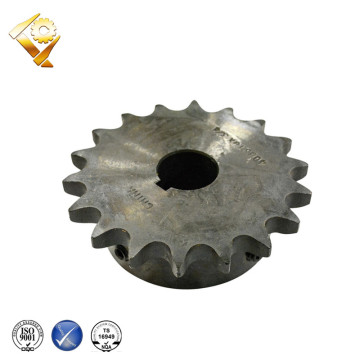 catena del trattore agricolo e ruota dentata