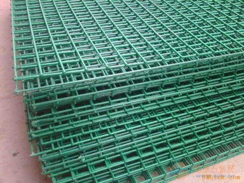 12-24 Gauge PVC Coated Iron Wire Welded Mesh