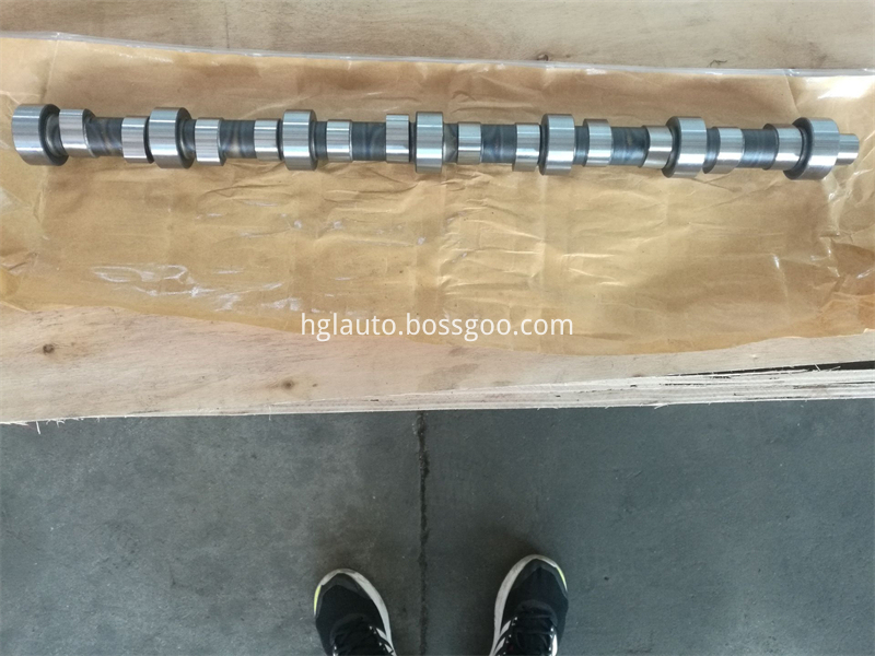 TD42 CAMSHAFT